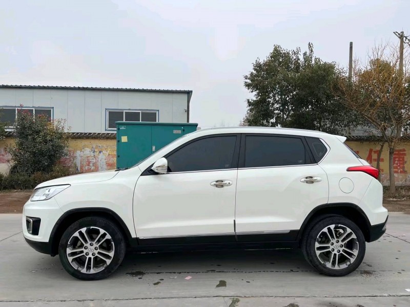 北京18年北汽绅宝X357