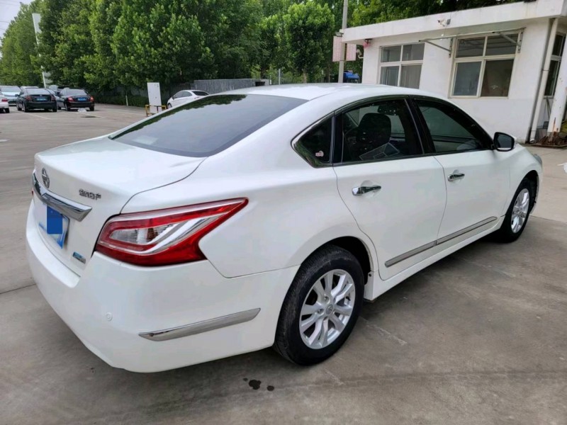 聊城14年日产天籁8
