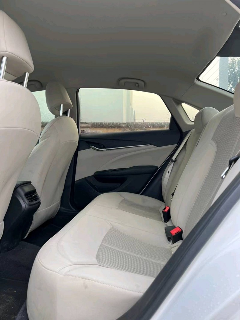 北京18年别克英朗3