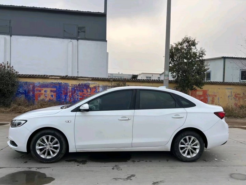 北京18年别克英朗8