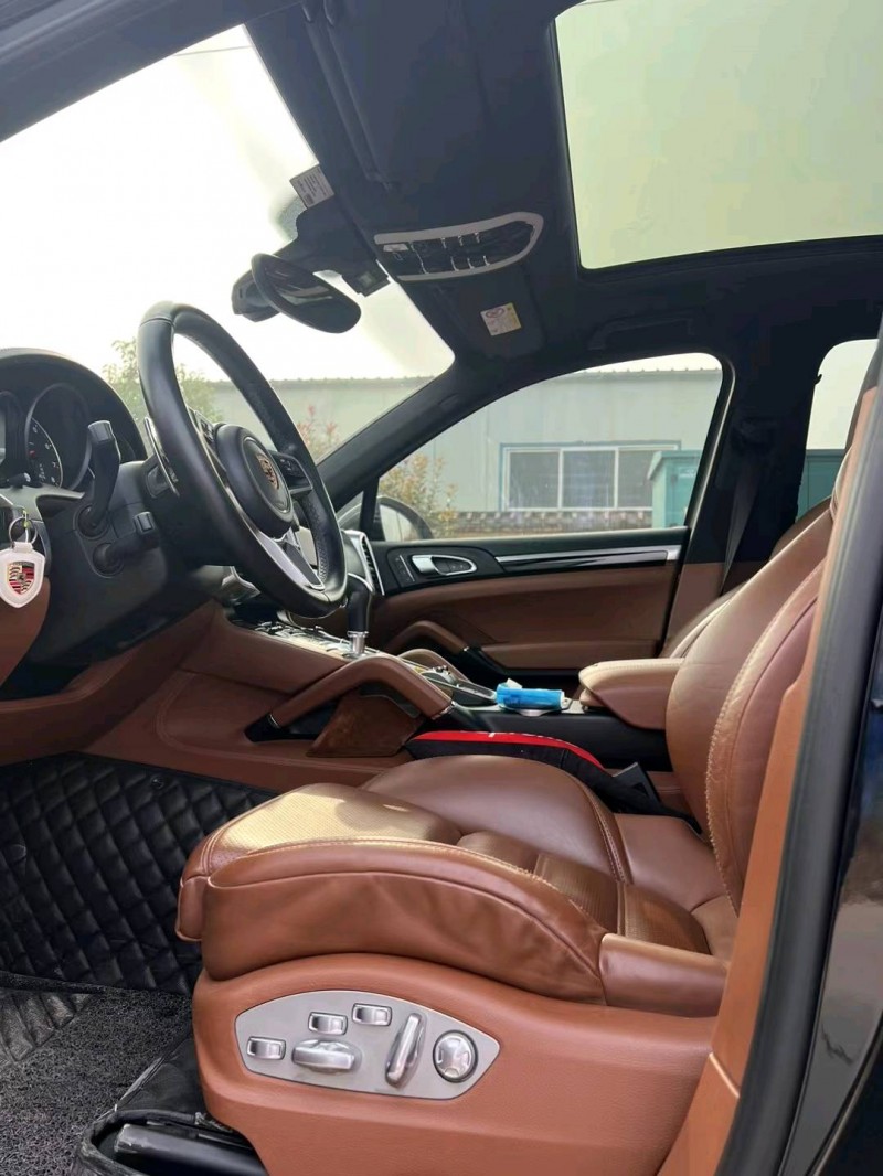 北京16年保时捷卡宴5