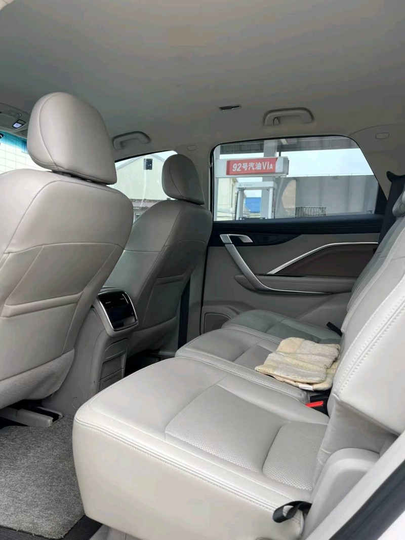 北京20年吉利嘉际3