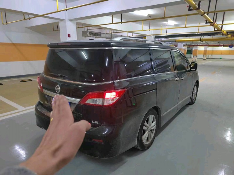 宜昌13年日产贵士3