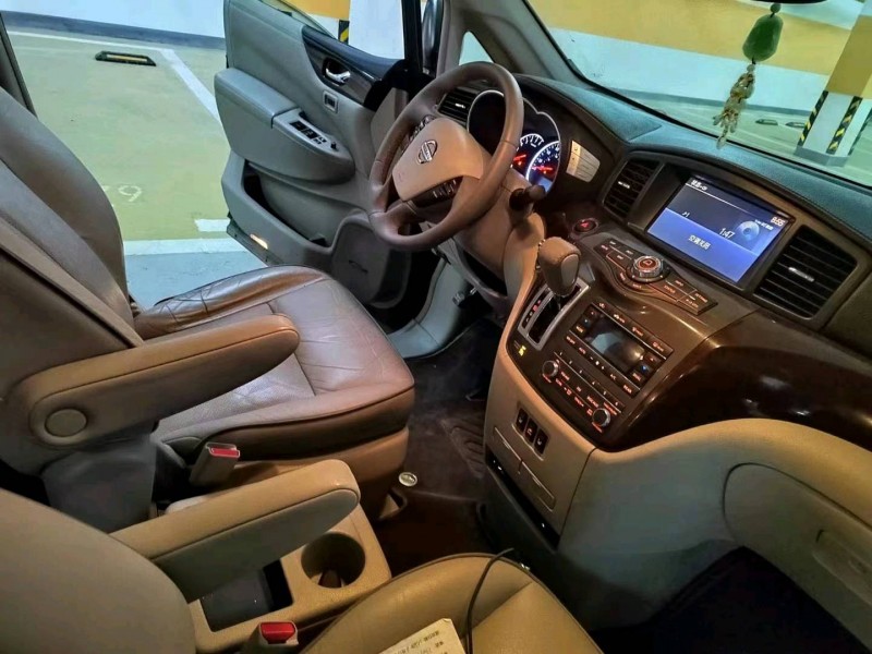 宜昌13年日产贵士5