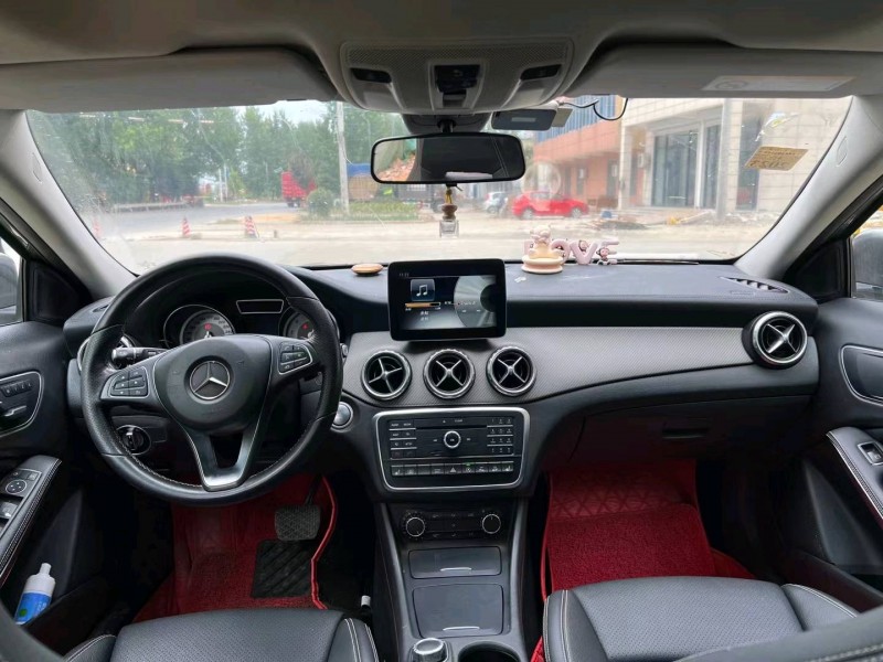 北京17年奔驰GLA6