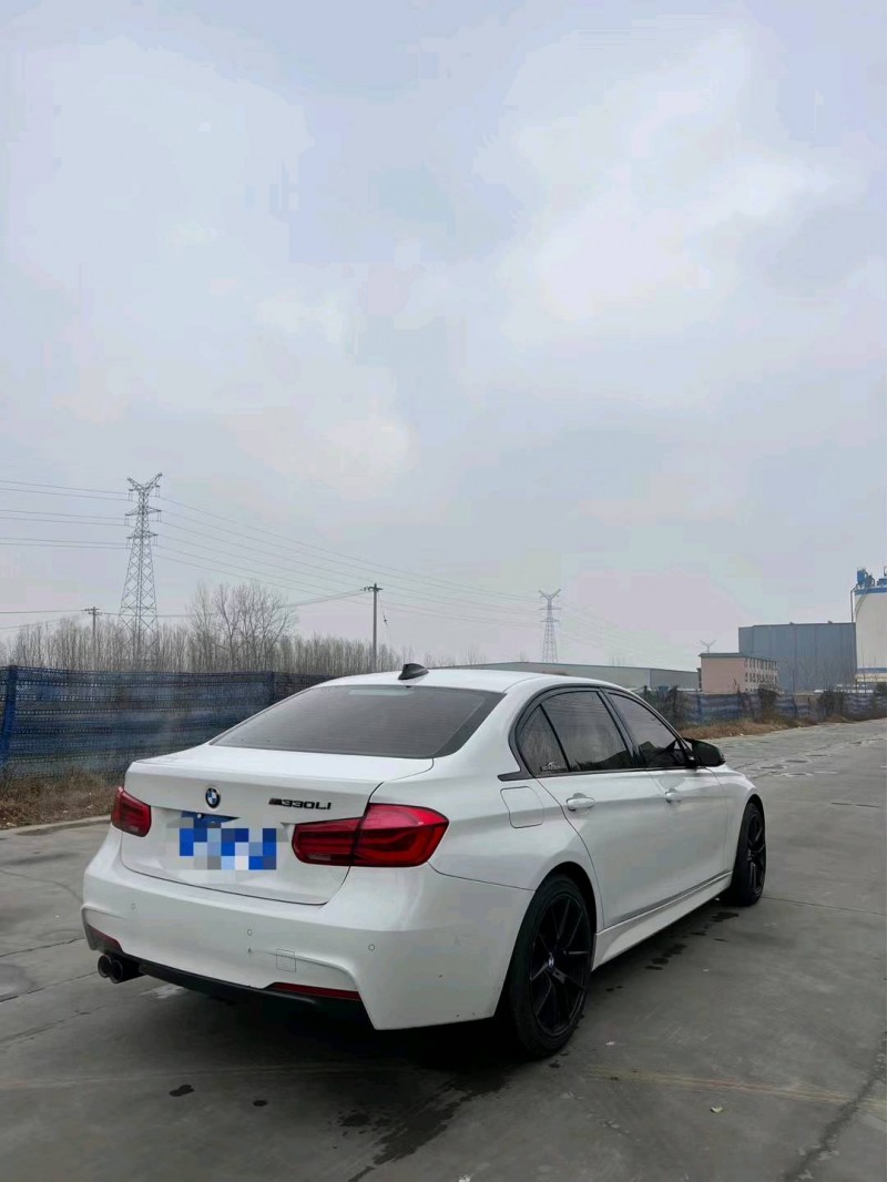 北京19年宝马3系8