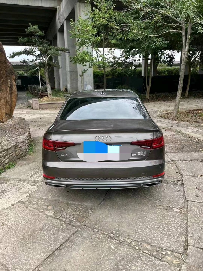 嘉兴19年奥迪A4L8