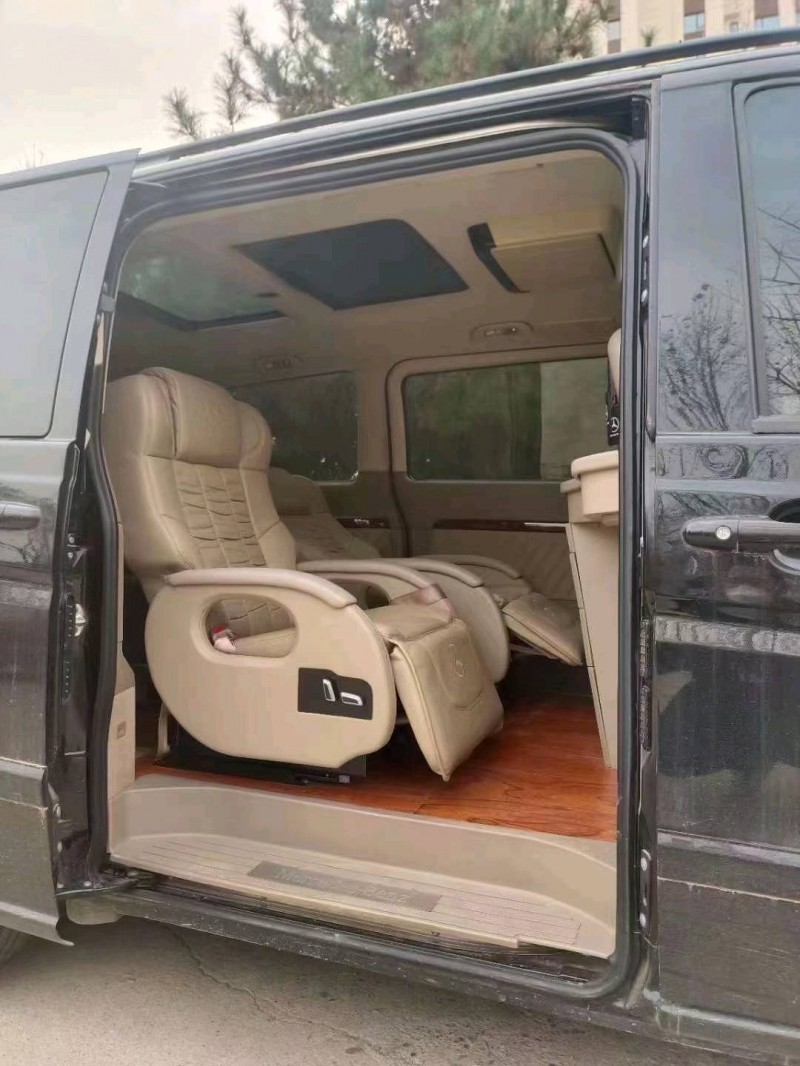 邢台14年奔驰唯雅诺4