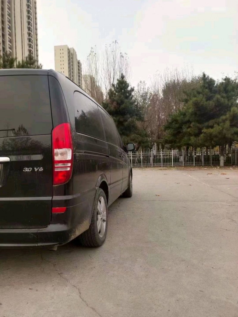 邢台14年奔驰唯雅诺6