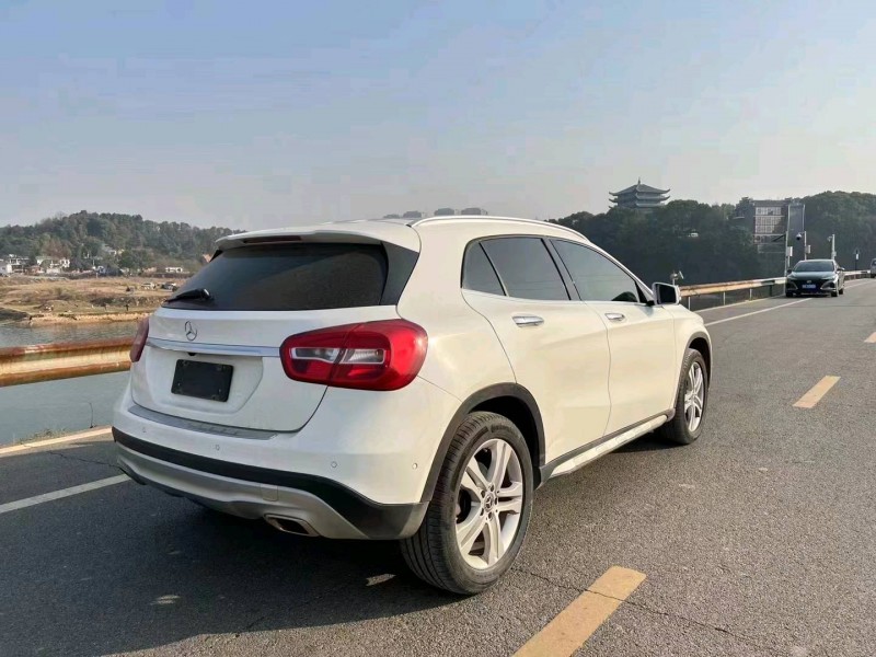 邵阳17年奔驰GLA6