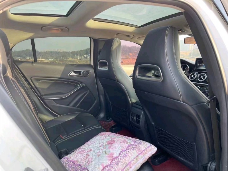 邵阳17年奔驰GLA7