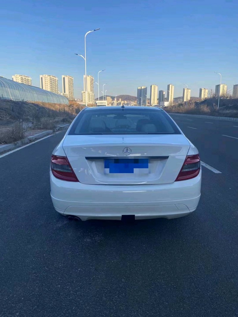 济宁11年奔驰C9
