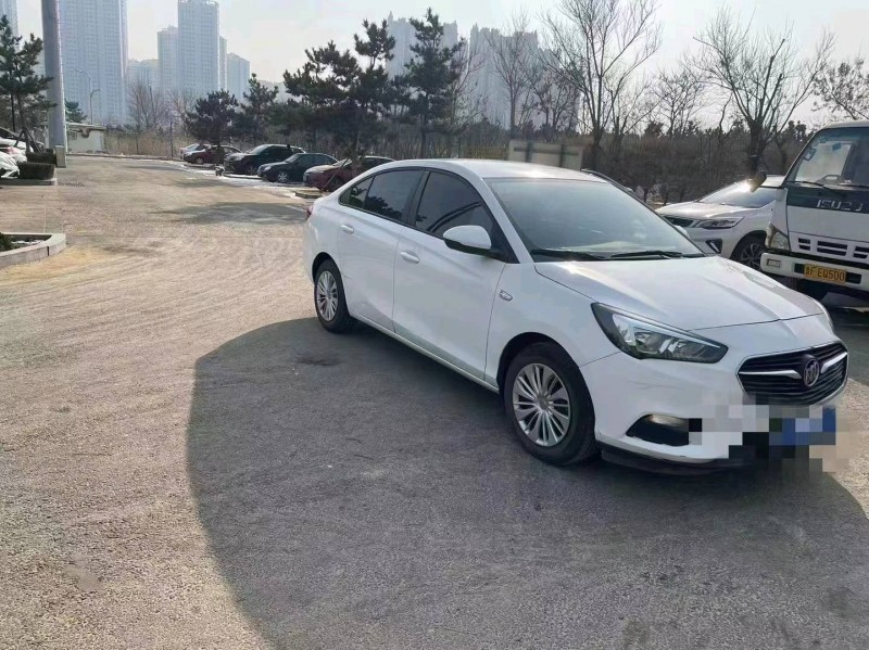 枣庄21年别克君越3