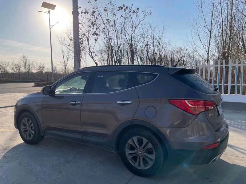 宜昌13年现代新胜达5