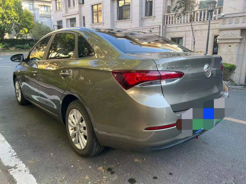 珠海21年别克英朗8