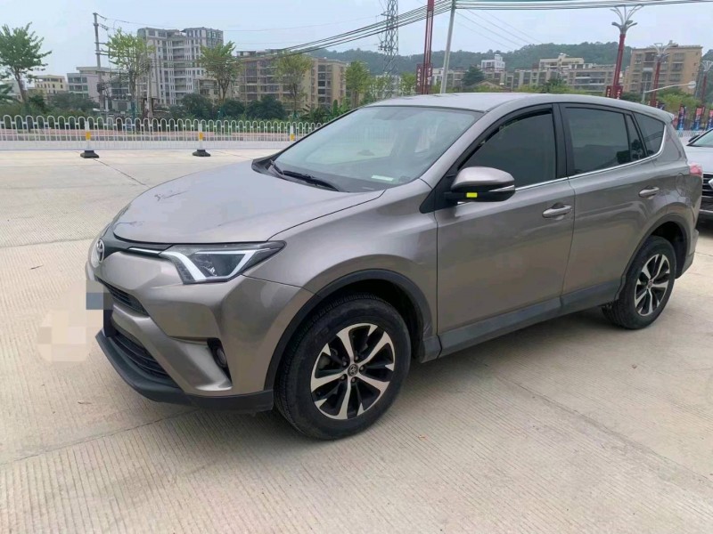 珠海17年丰田RAV4荣放2