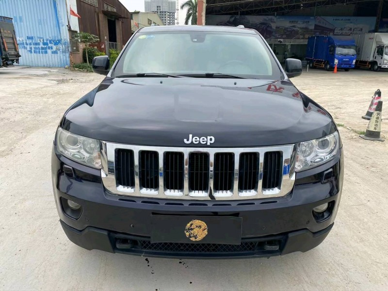 广州12年Jeep大切诺基1