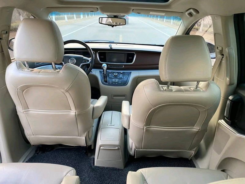 徐州16年别克GL84