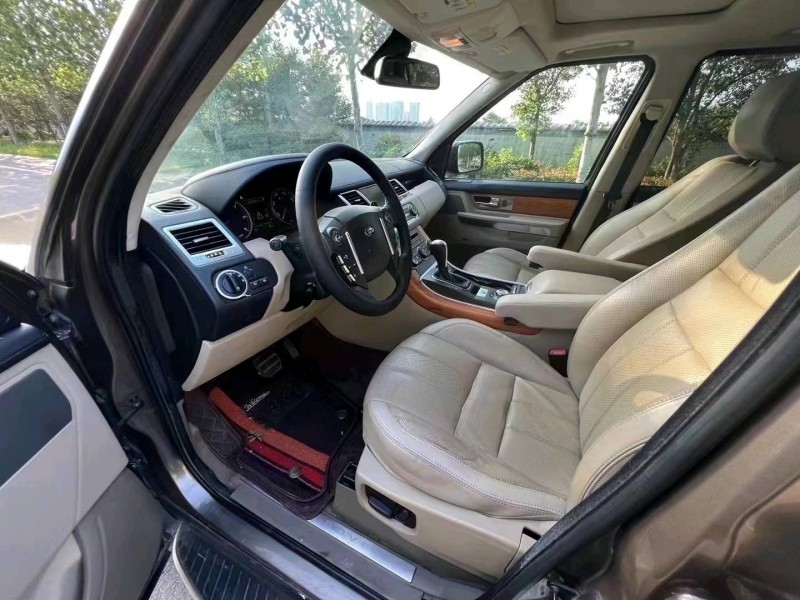 徐州12年路虎揽胜运动5