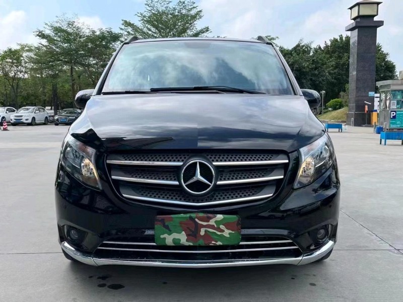 东莞21年奔驰威霆1