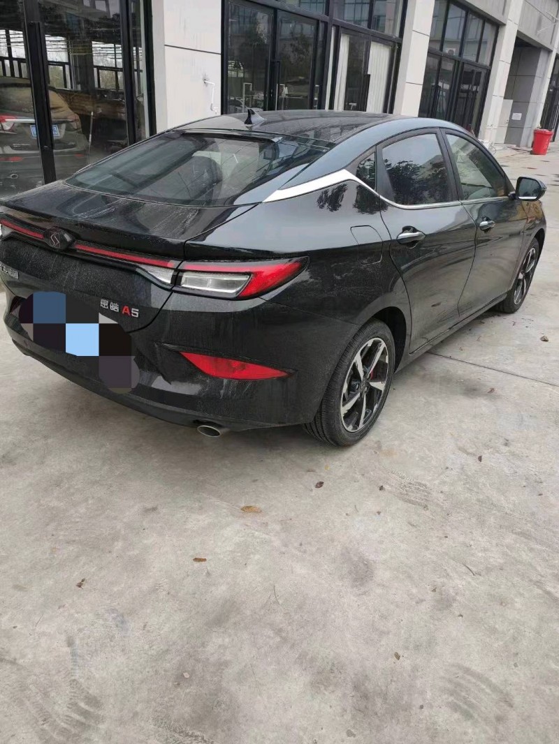 宜昌22年江淮思皓3