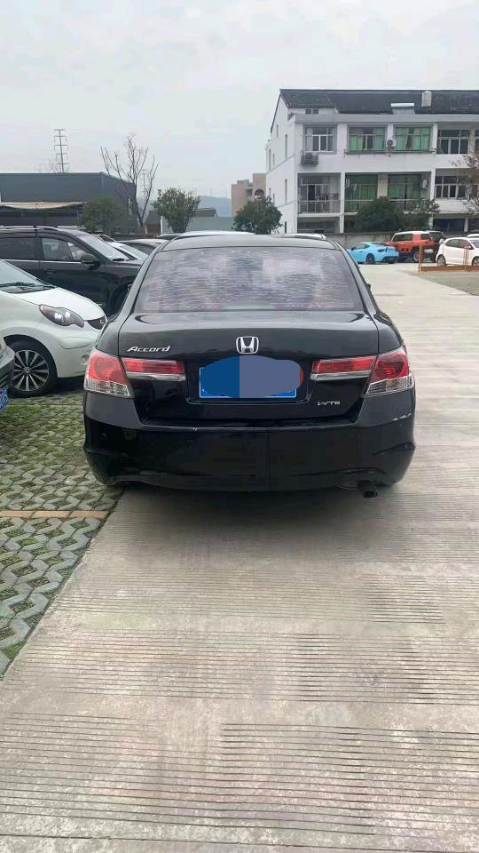 嘉兴12年本田雅阁9