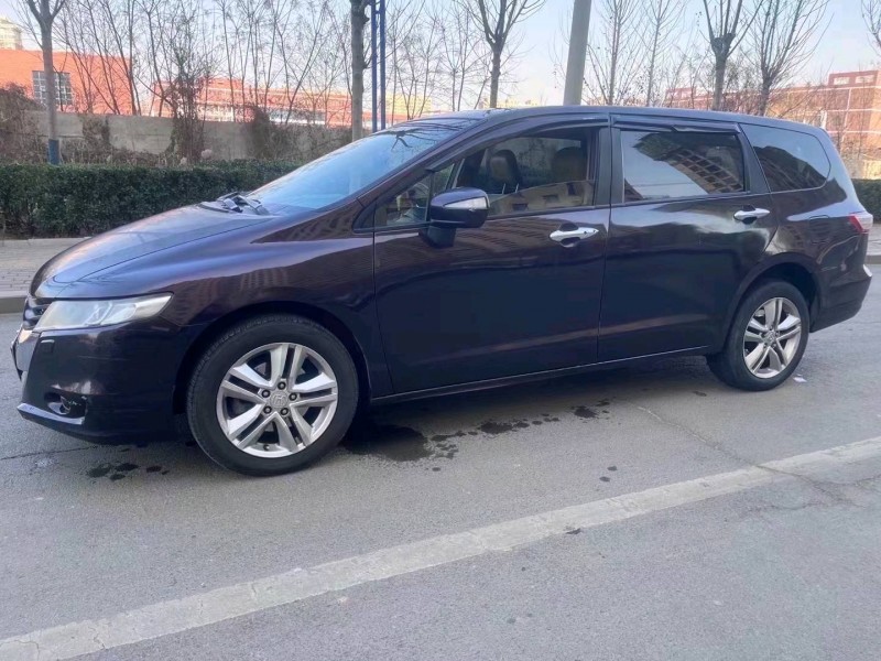 济宁11年本田奥德赛3