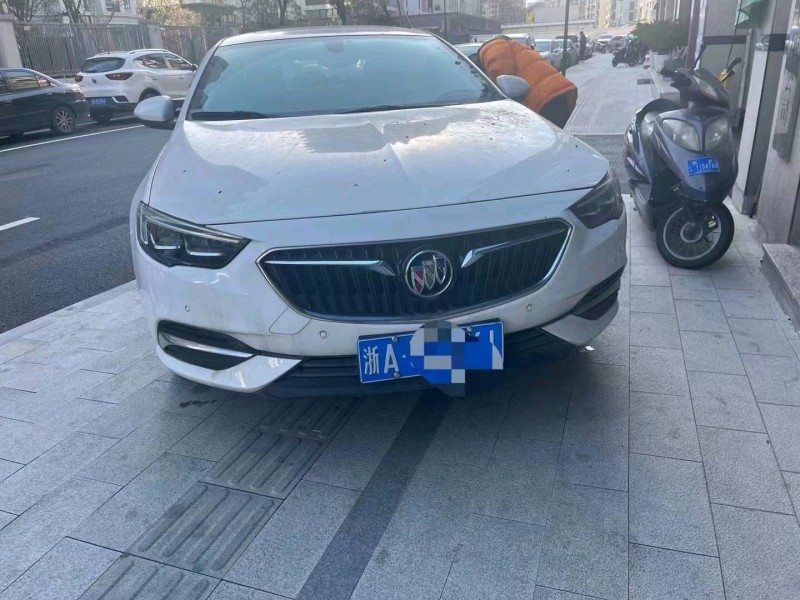 嘉兴20年别克君越1