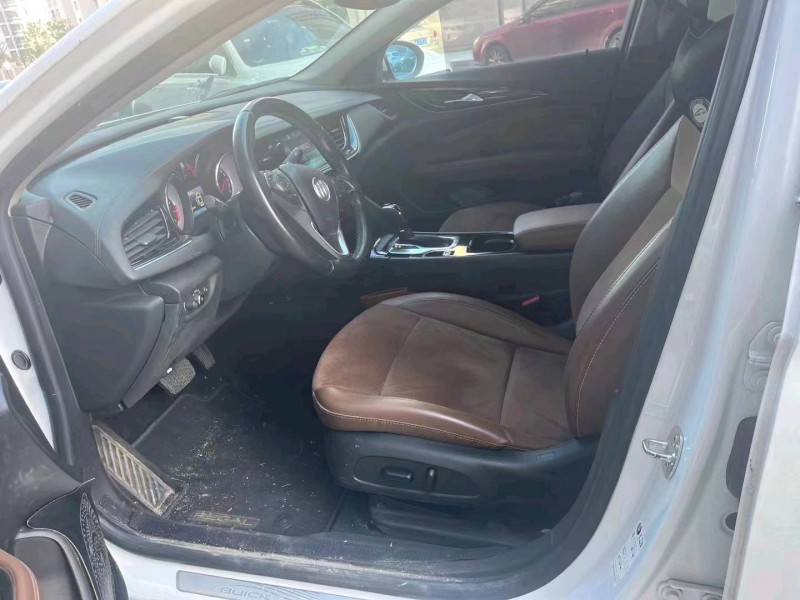 嘉兴20年别克君越2