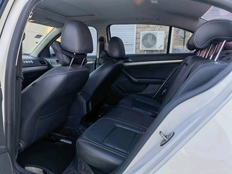 邯郸16年大众朗逸9