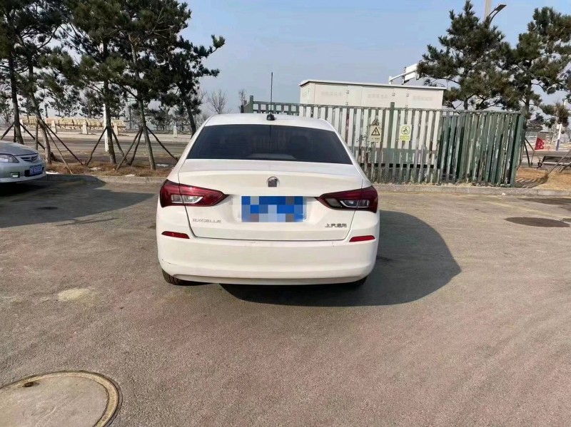 枣庄21年别克君越5