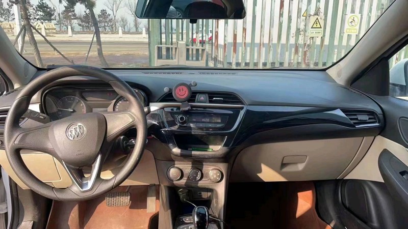 枣庄21年别克君越4