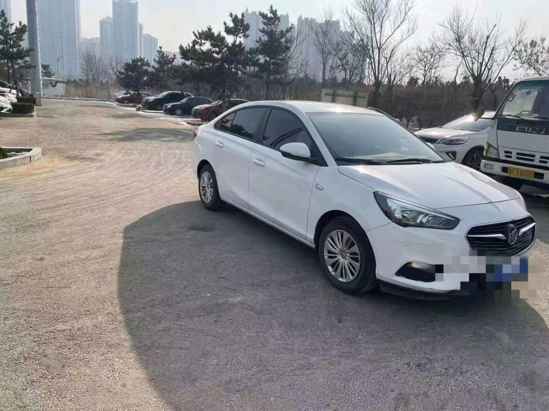 枣庄21年别克君越8