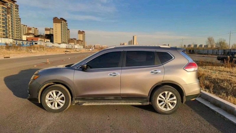 邯郸14年日产奇骏7