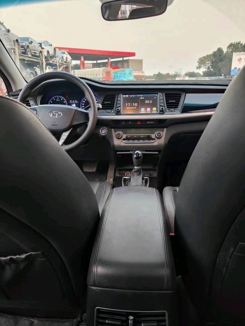 宜昌18年现代名图8