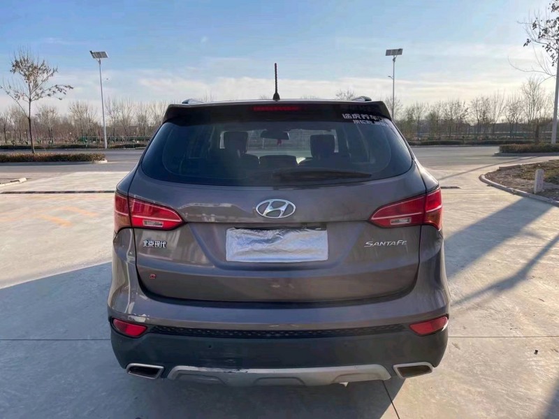 宜昌13年现代新胜达2