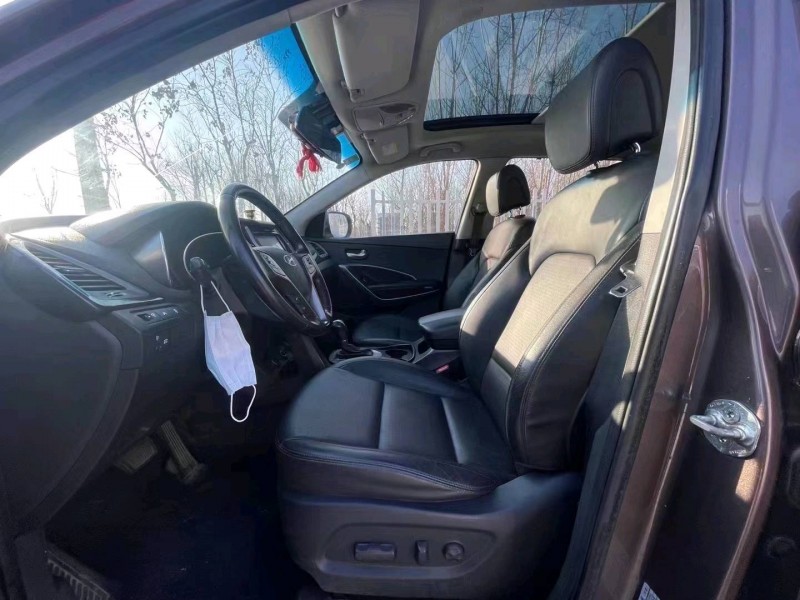 宜昌13年现代新胜达7