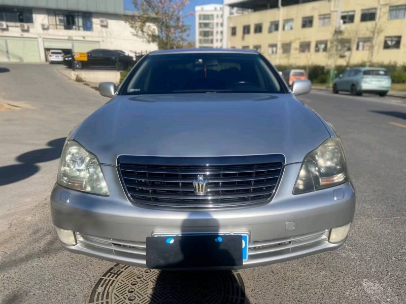 广州09年丰田皇冠1