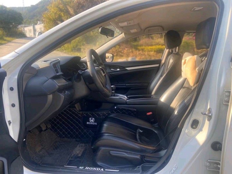 广州17年本田思域7