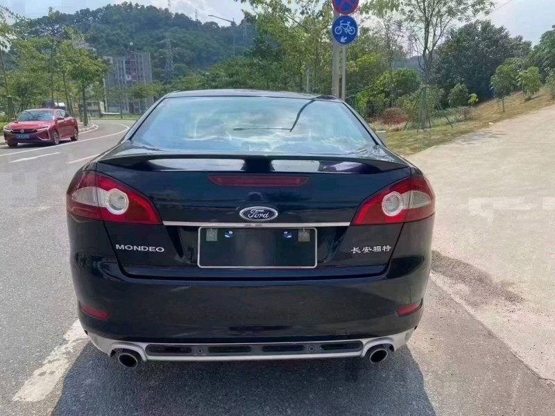 广州10年福特蒙迪欧-致胜5