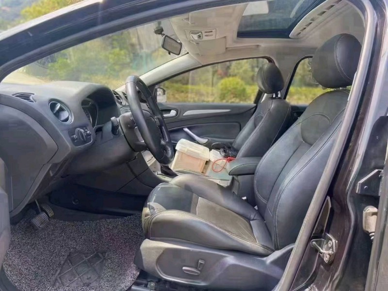 广州10年福特蒙迪欧-致胜9