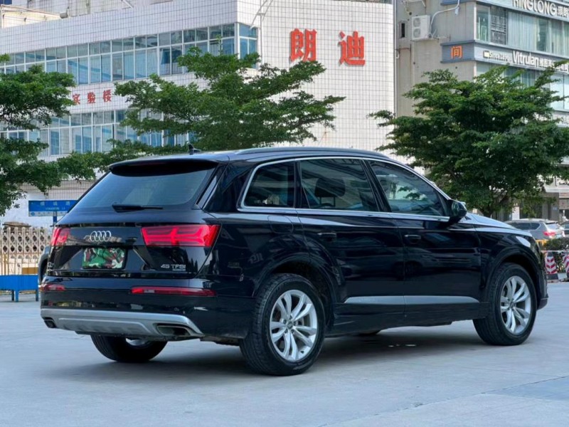 东莞18年奥迪Q76