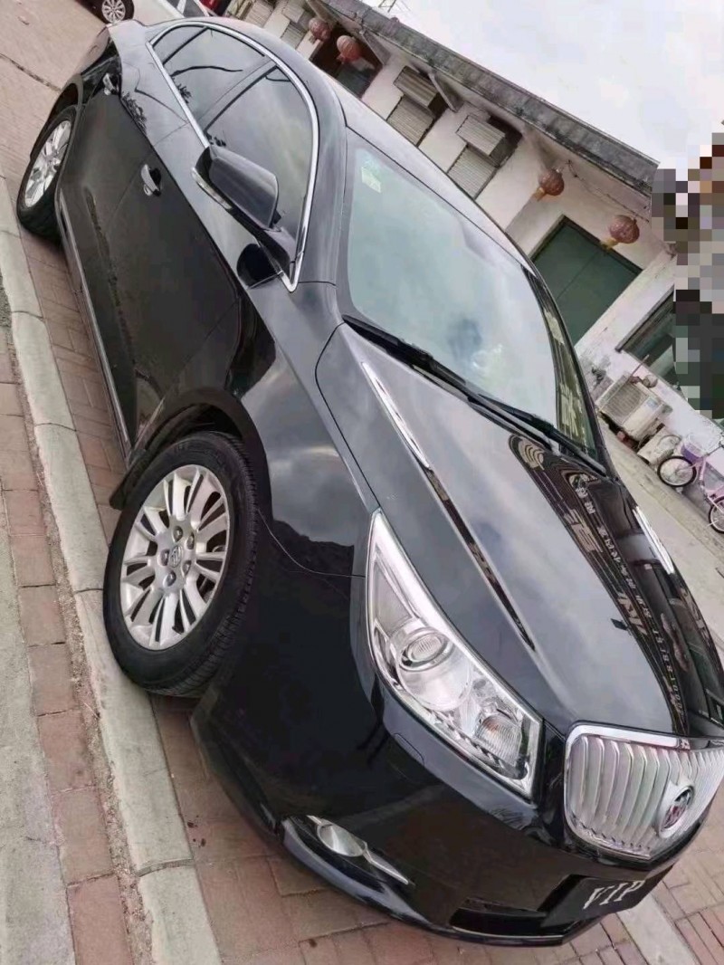 临沂12年别克君越8