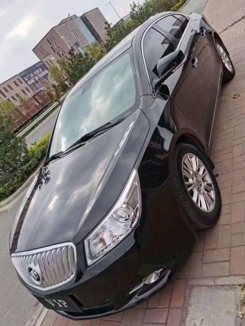 临沂12年别克君越7