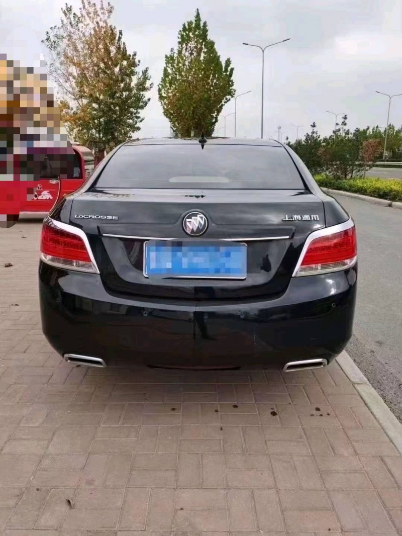 临沂12年别克君越1