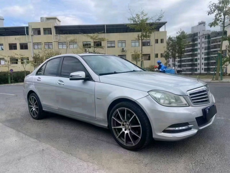 广州13年奔驰C3