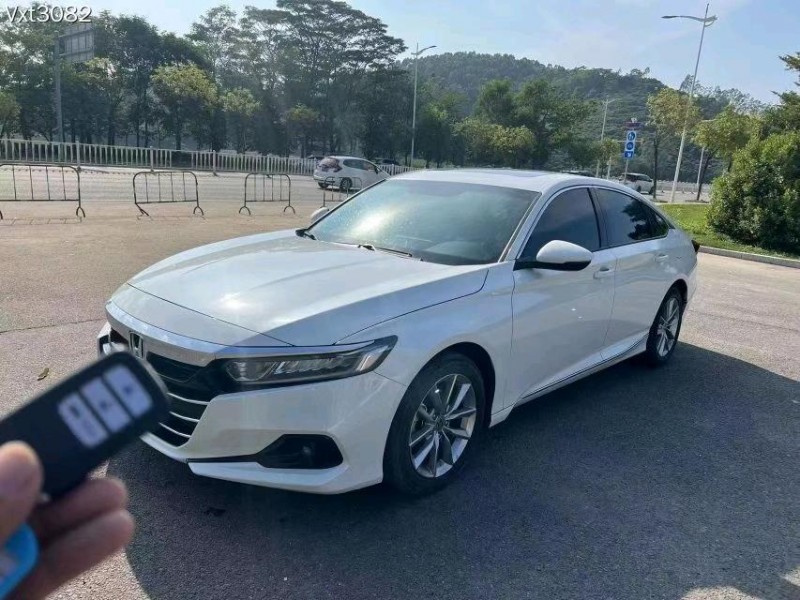 东莞21年本田雅阁3