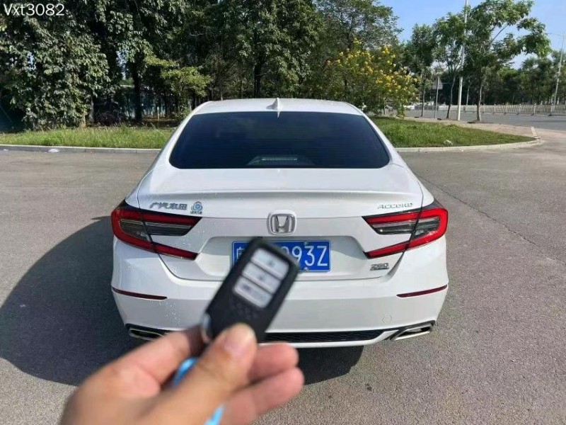 东莞21年本田雅阁7