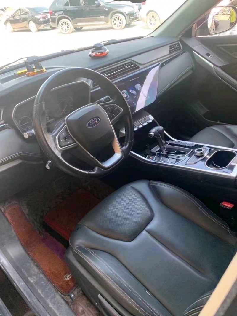 武汉19年福特领界3