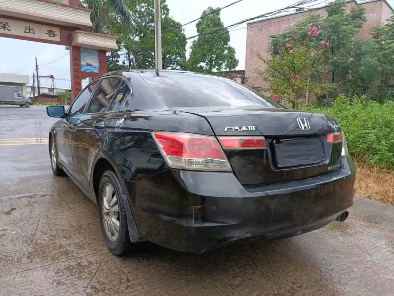 珠海10年本田雅阁5